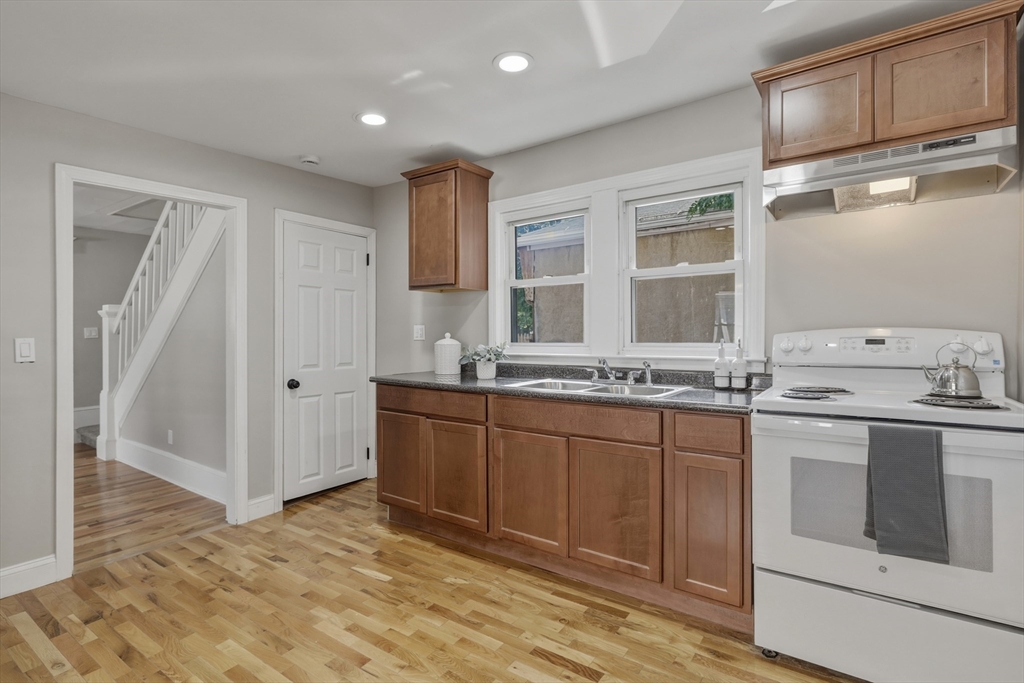 1200 Saint James Ave, Springfield, MA Photo #10