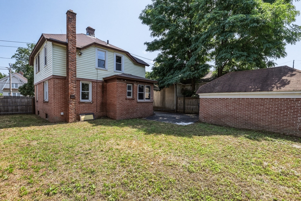 1200 Saint James Ave, Springfield, MA Photo #28