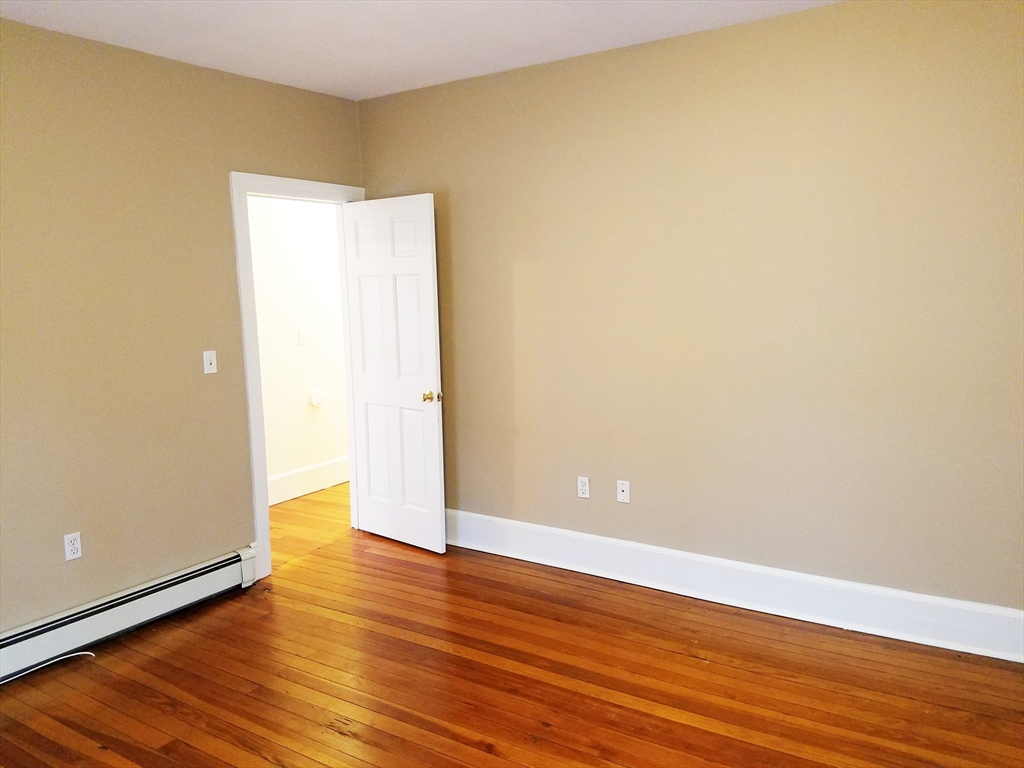 12-14 Middle St