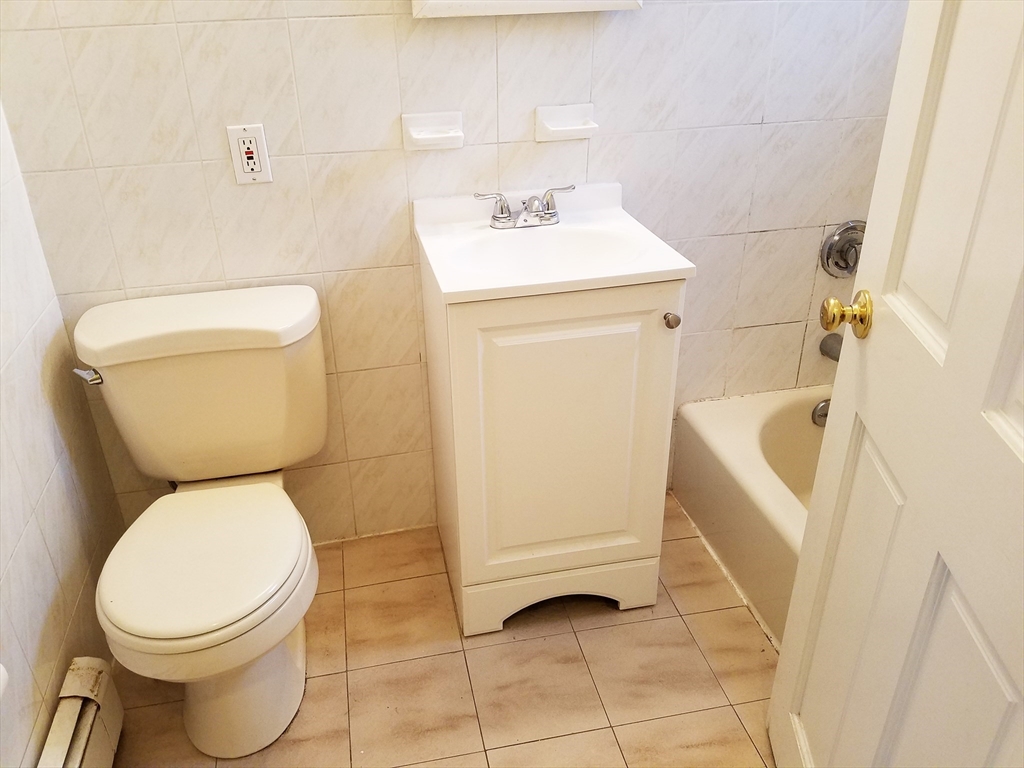 12-14 Middle St
