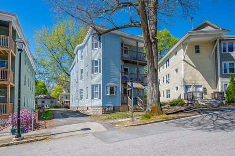 4 Courtland St Worcester MA 01602