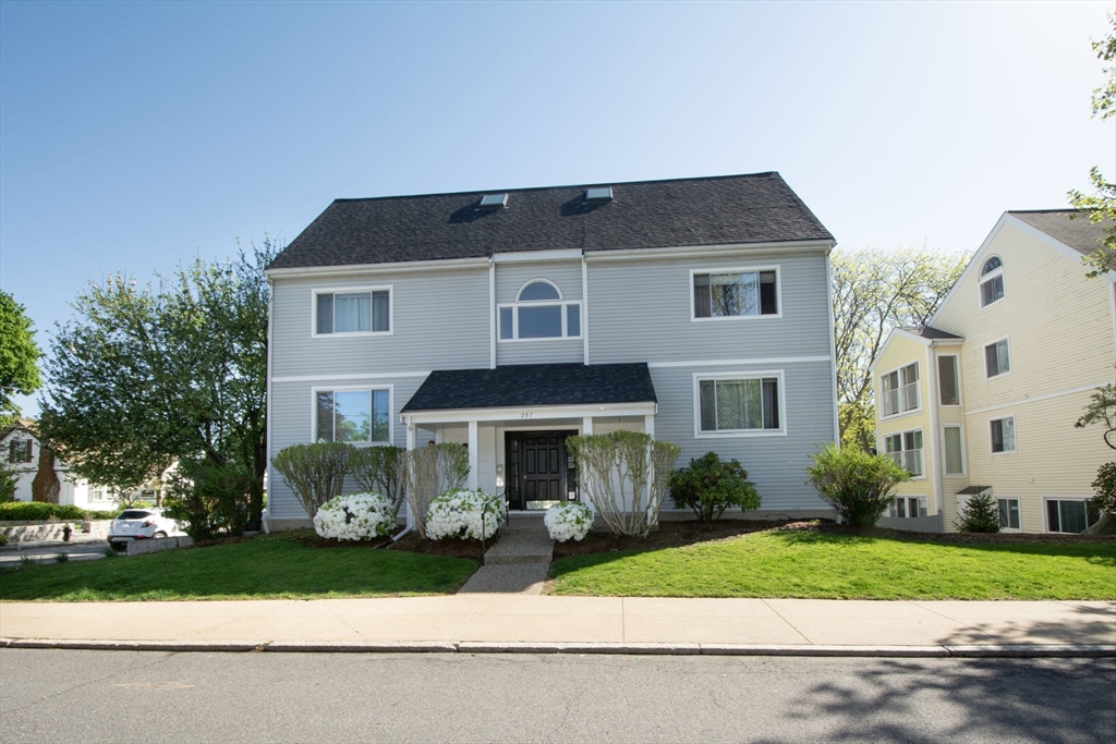 297 Temple Street 21