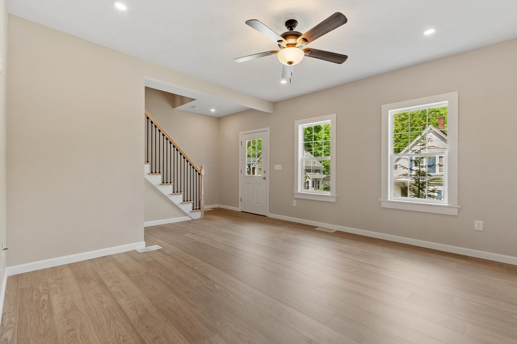 37 Dexter St