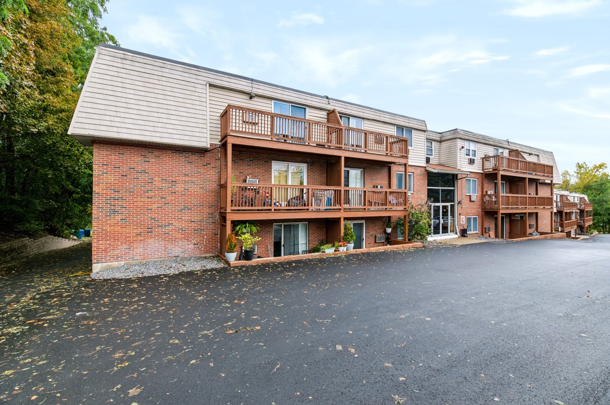 110 Boston Post Rd E 5