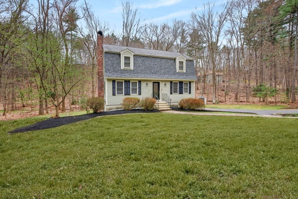 Photo of 111 Goss Ln, Lancaster, MA 01523 (MLS # 73503075)