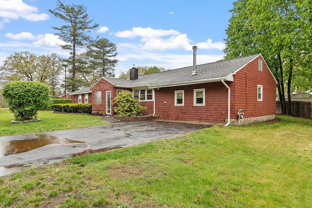 451 Pleasant St