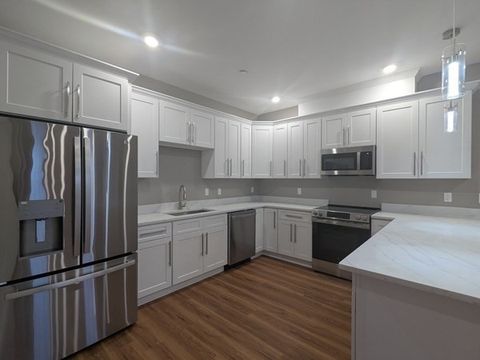 13 Nahant Street 2B Lynn MA 01902