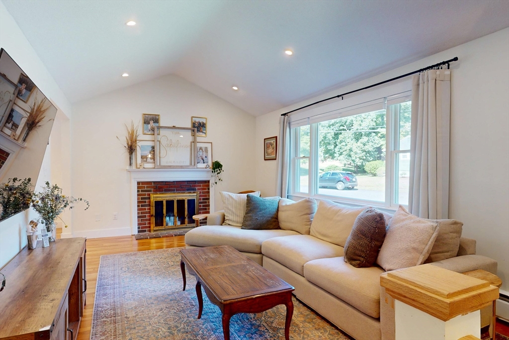 10 Glen Cir