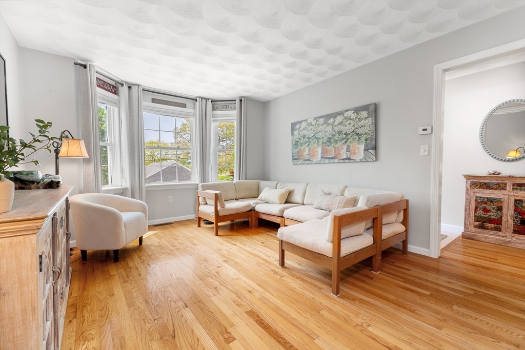 10 Riverview Way A