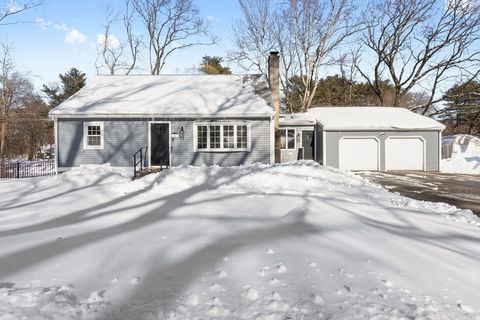 10 Ashcroft Cir Groveland MA 01834