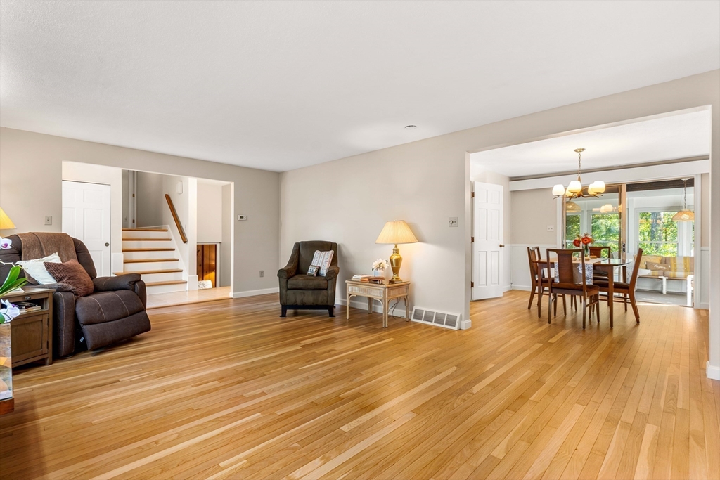 19 Smithshire Estates