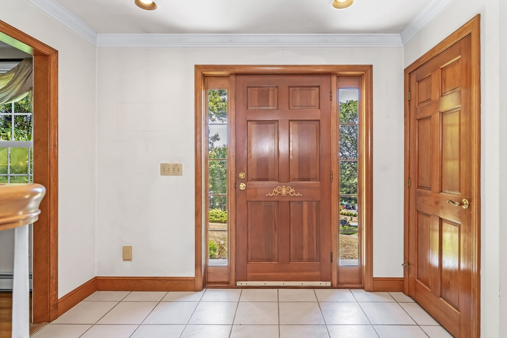 9 Holstein Dr