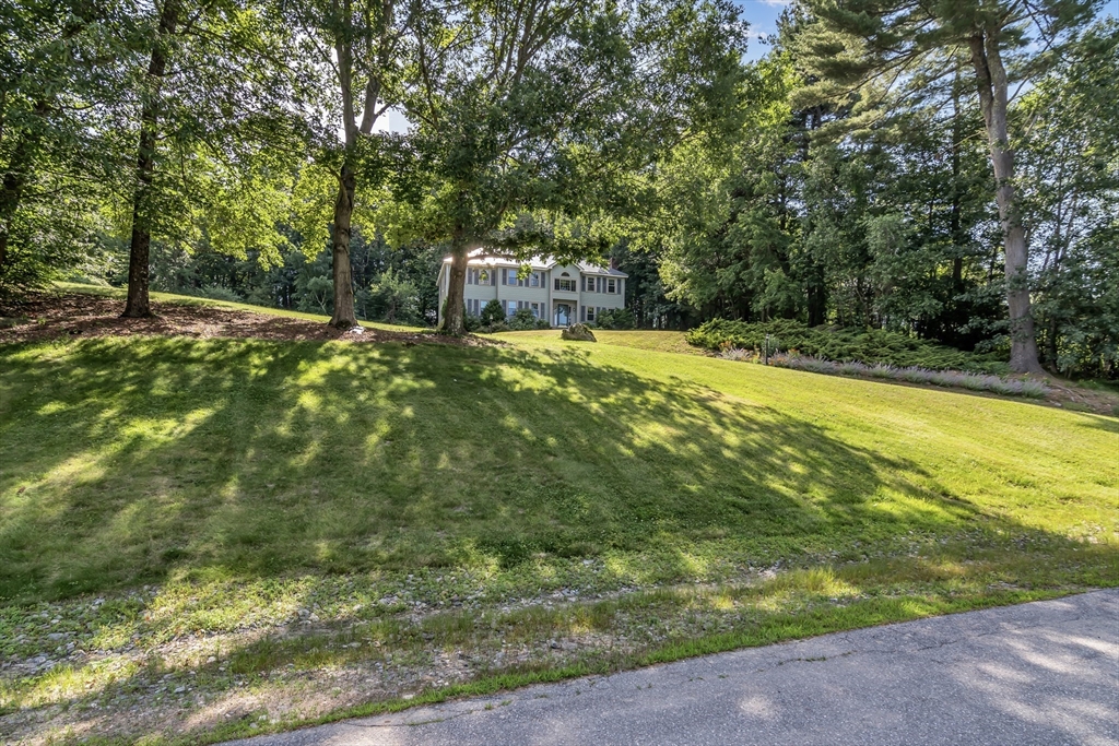 9 Holstein Dr