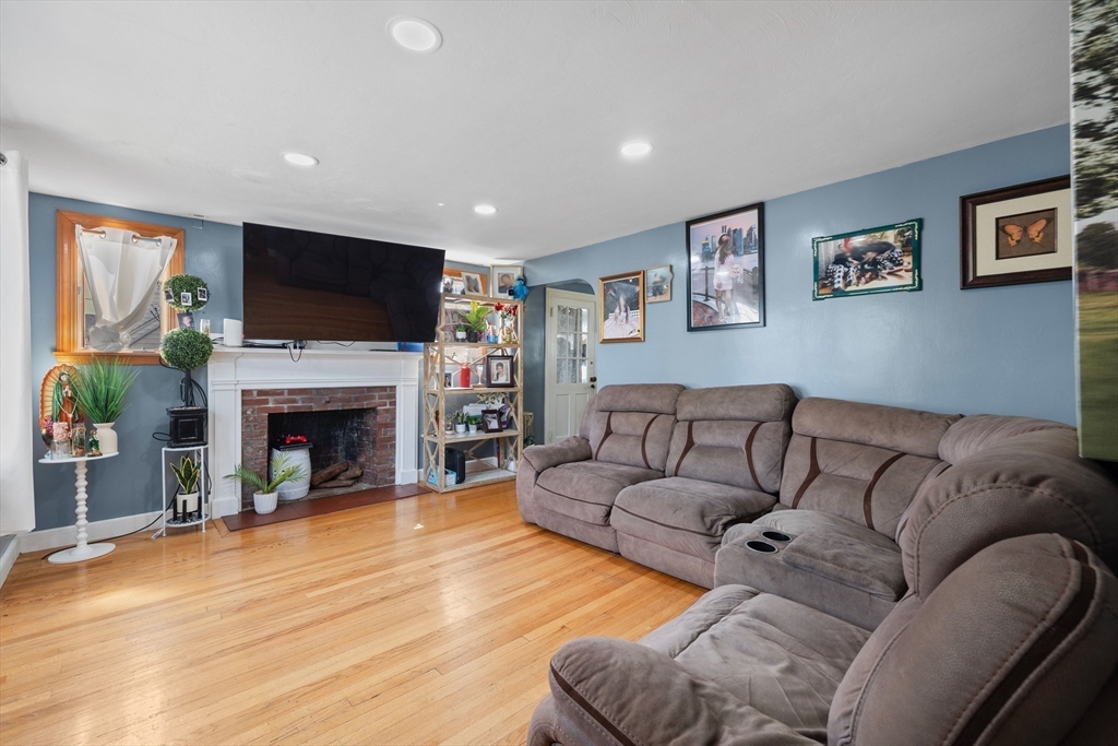 36 Irving St