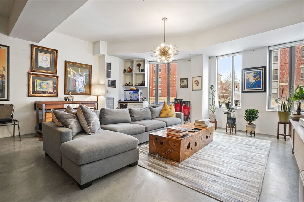 1313 Washington St #215 Floor 2