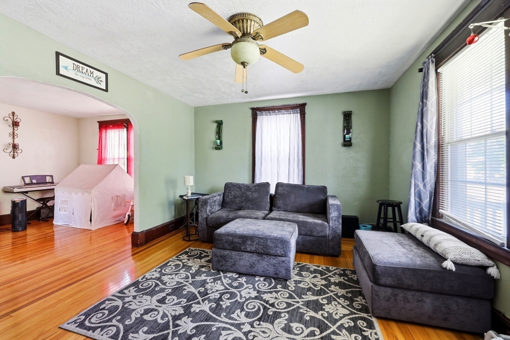 2143-2145 Northampton St, Holyoke, MA Photo #8