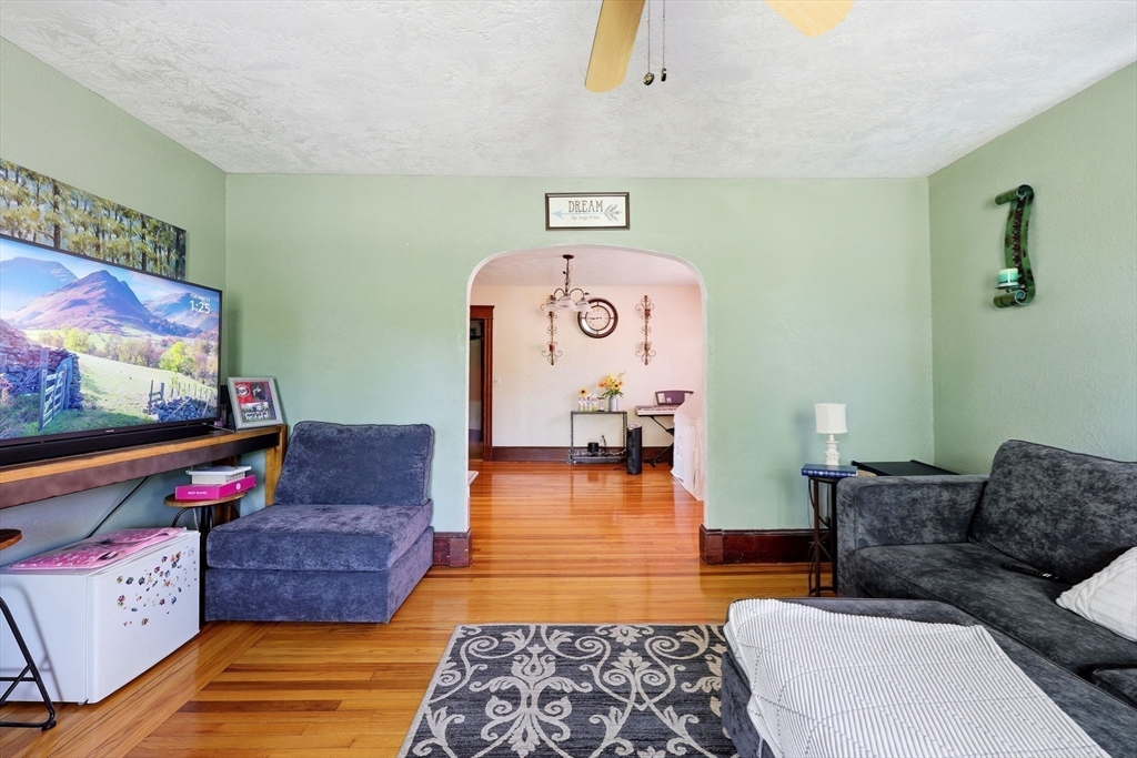 2143-2145 Northampton St, Holyoke, MA Photo #9