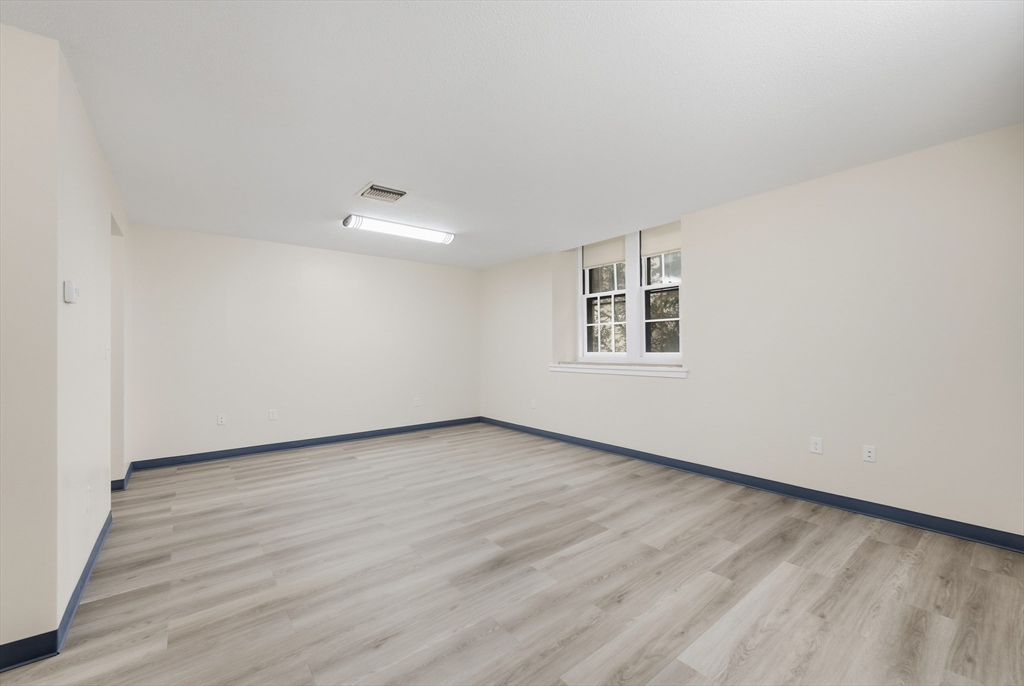 195 Thorndike St 4