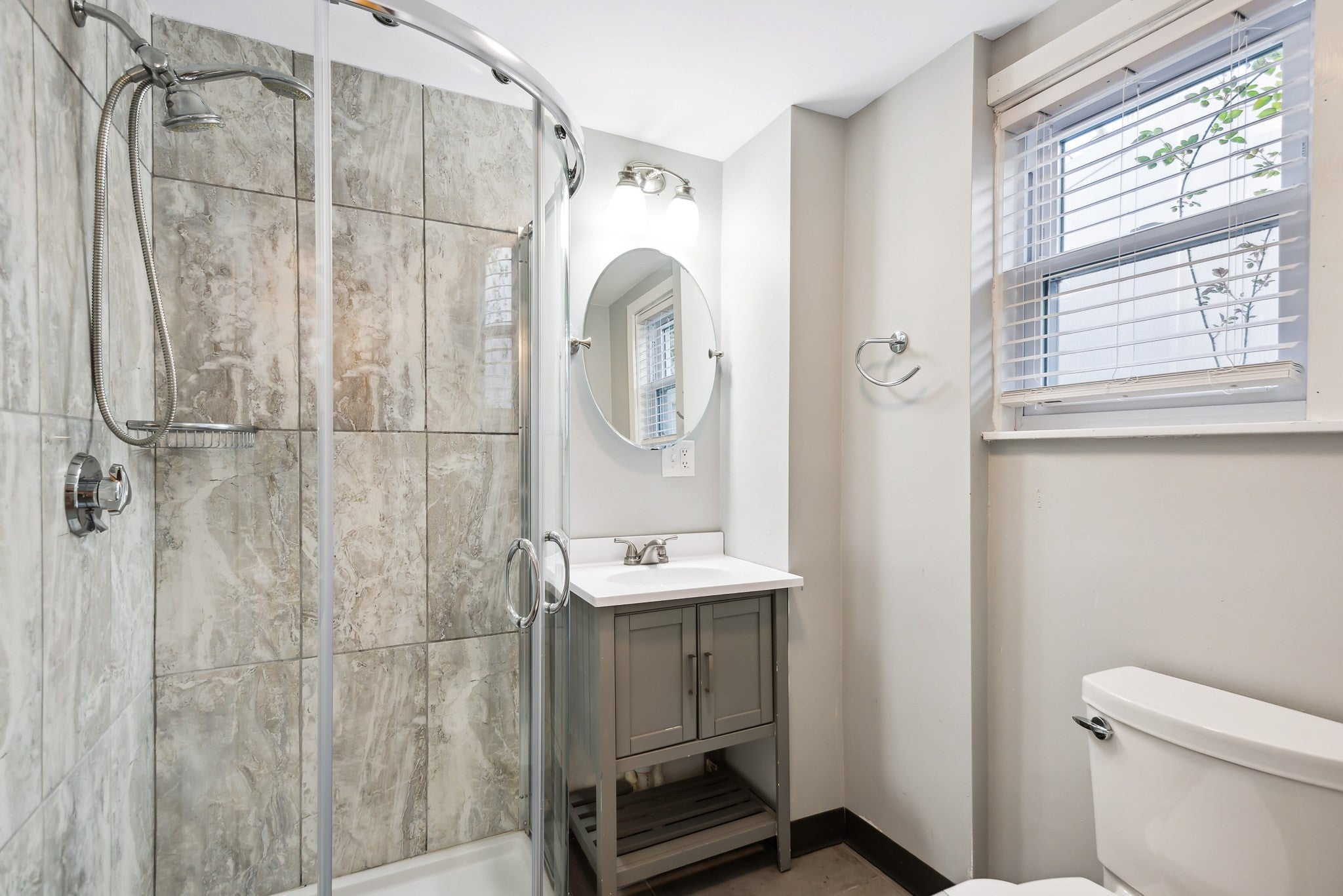 40 Humphreys St, Boston, MA Photo #16