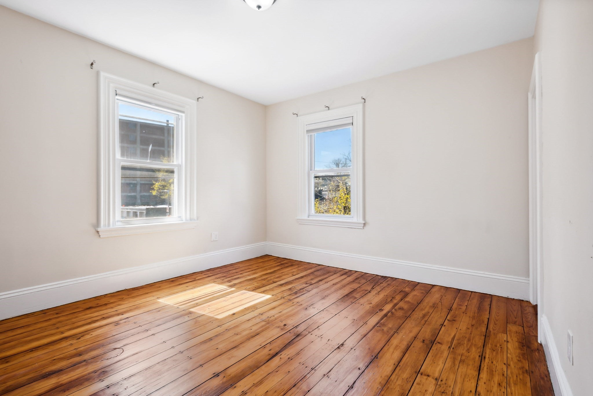 40 Humphreys St, Boston, MA Photo #21