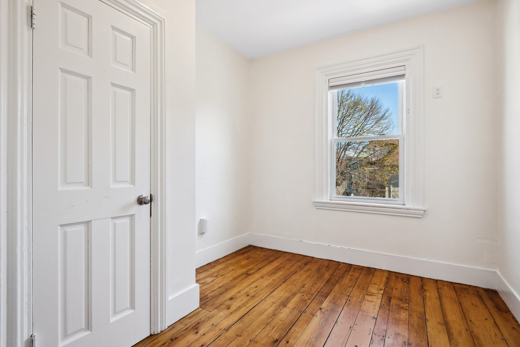 40 Humphreys St, Boston, MA Photo #25
