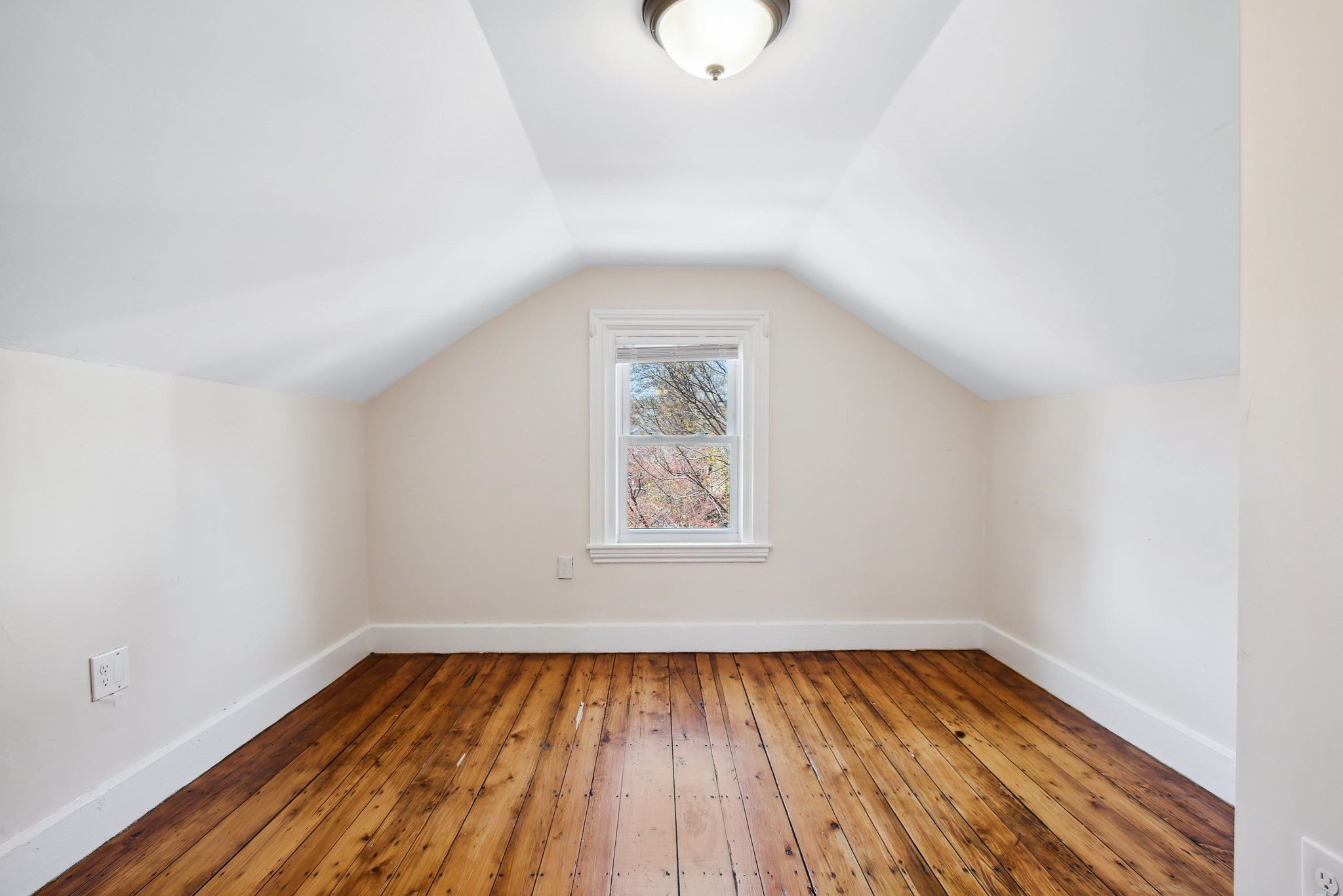 40 Humphreys St, Boston, MA Photo #26