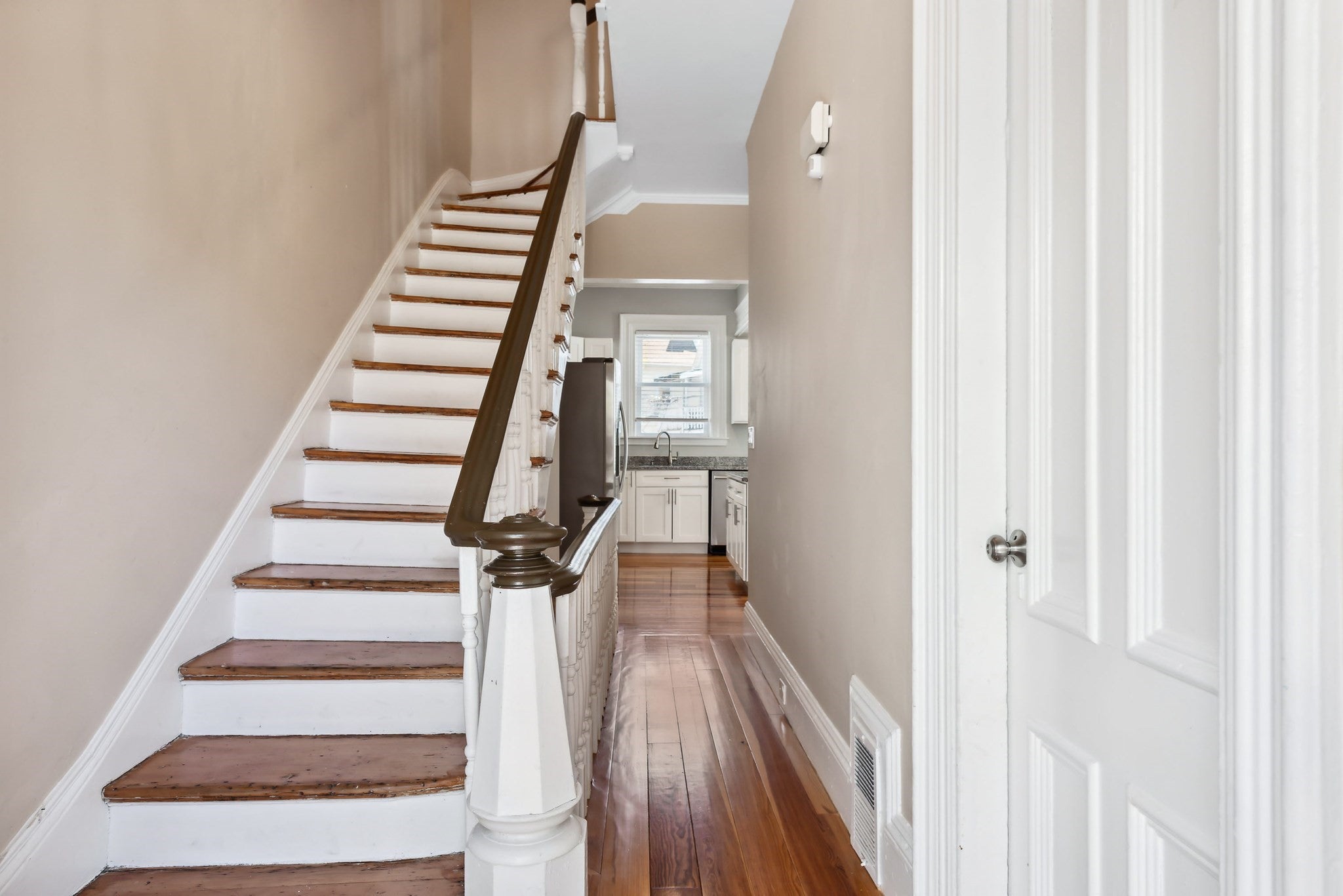 40 Humphreys St