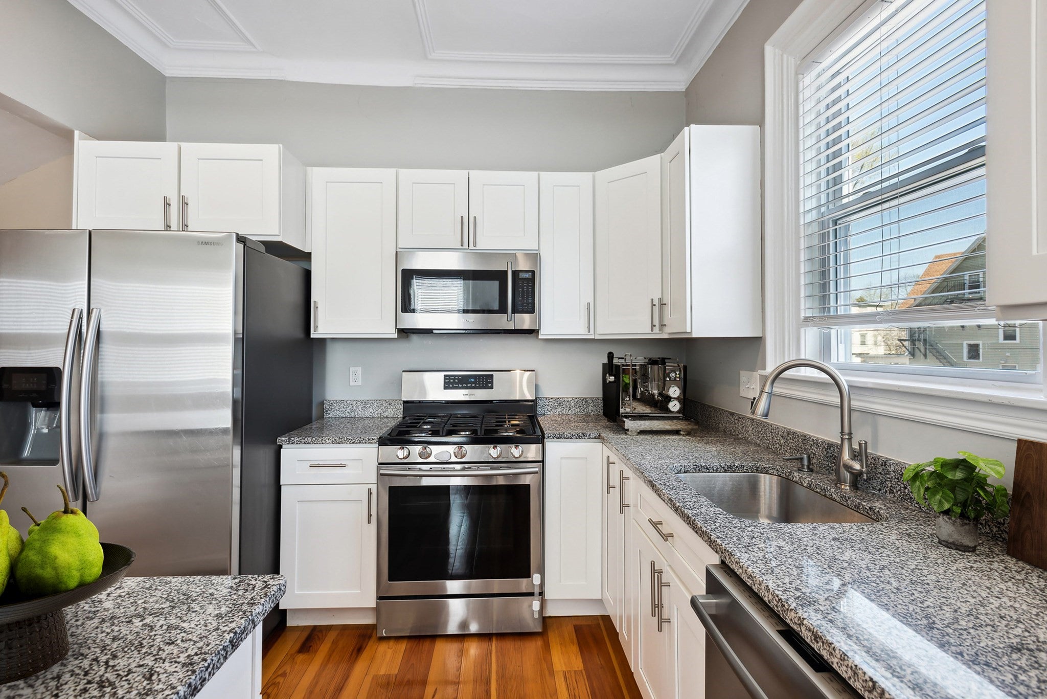 40 Humphreys St, Boston, MA Photo #11