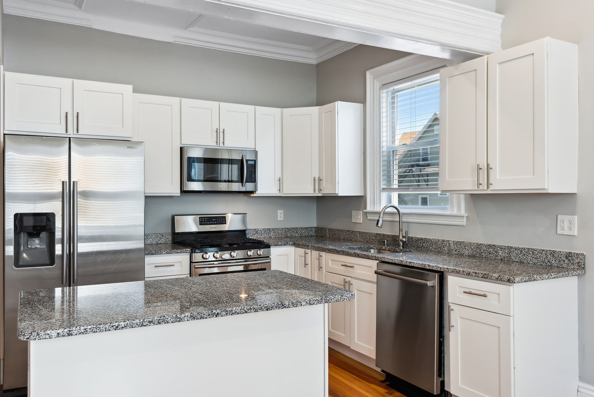 40 Humphreys St, Boston, MA Photo #8