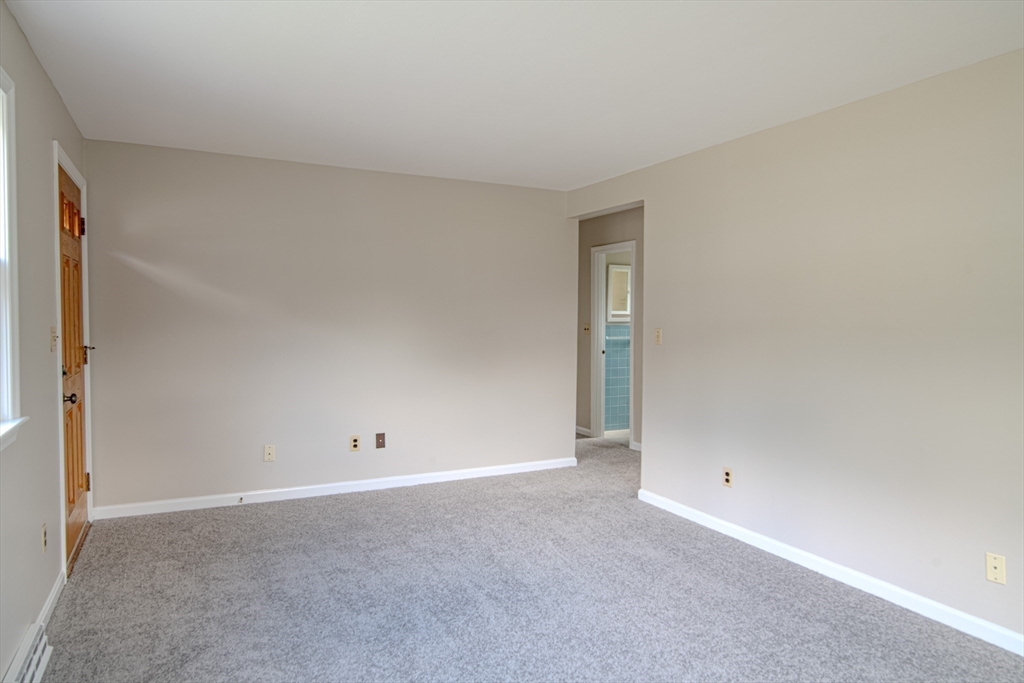 28 Lafayette St, Amesbury, MA Photo #19