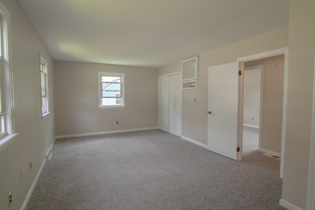 28 Lafayette St, Amesbury, MA Photo #27
