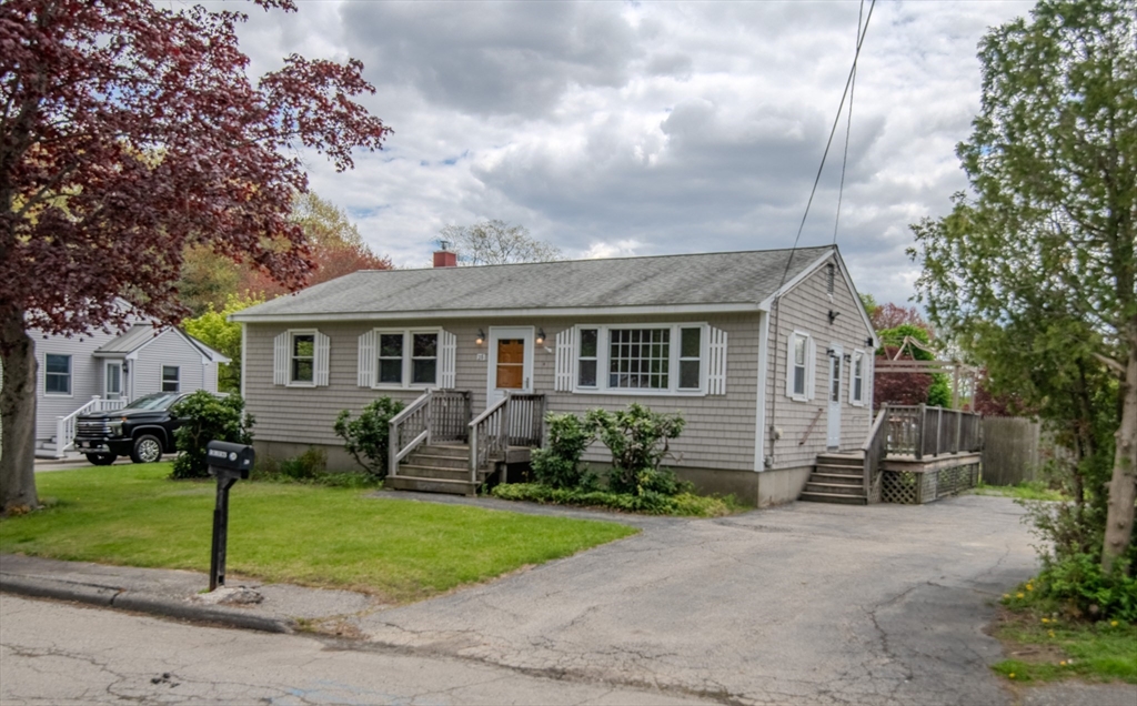 28 Lafayette St, Amesbury, MA Photo #5