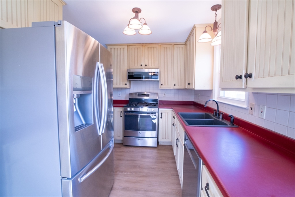 28 Lafayette St, Amesbury, MA Photo #13