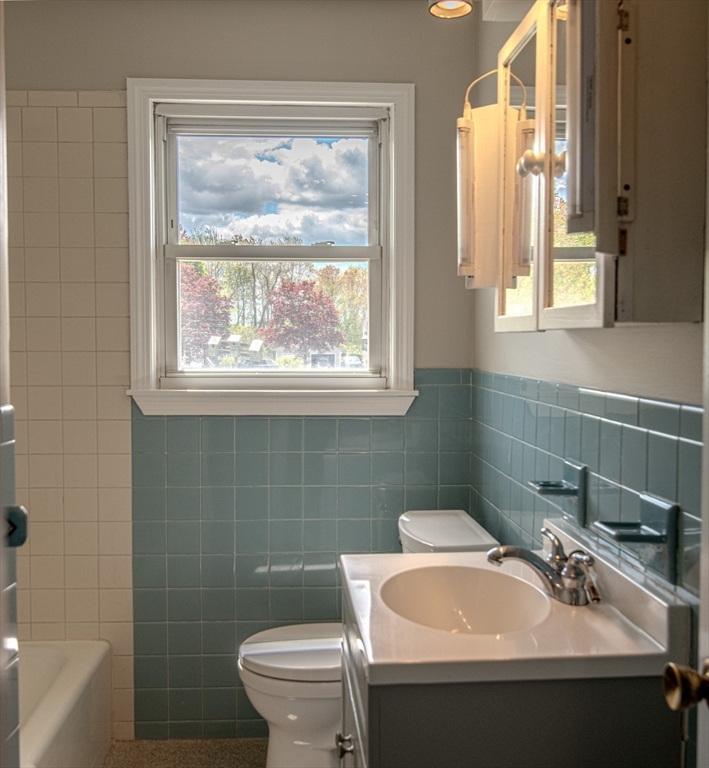28 Lafayette St, Amesbury, MA Photo #23