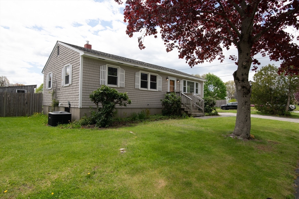 28 Lafayette St, Amesbury, MA Photo #6