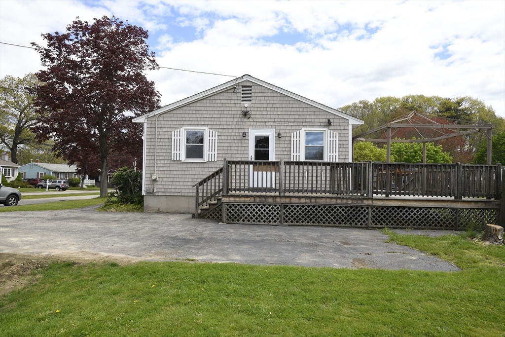 28 Lafayette St, Amesbury, MA Photo #7
