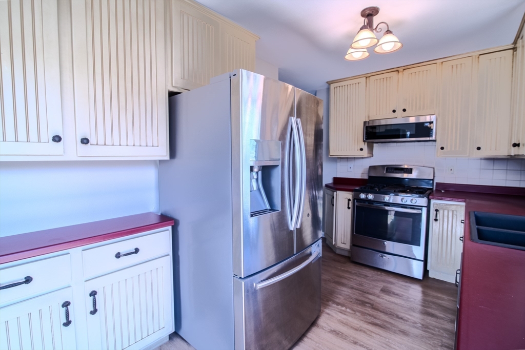 28 Lafayette St, Amesbury, MA Photo #11