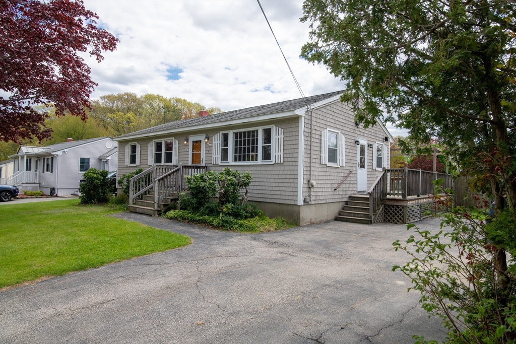 28 Lafayette St, Amesbury, MA Photo #3