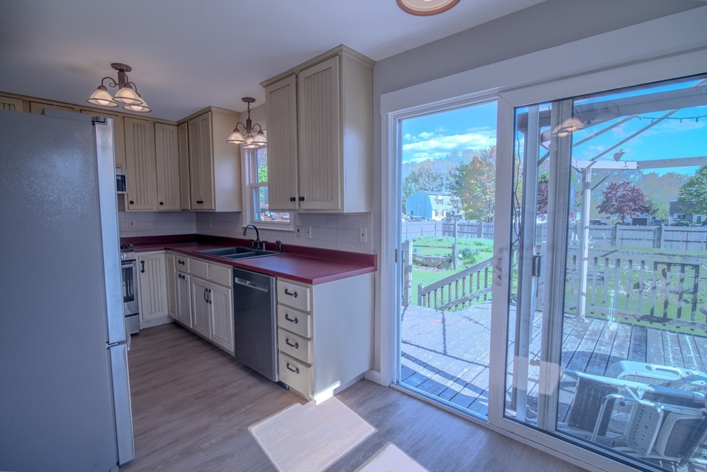 28 Lafayette St, Amesbury, MA Photo #14