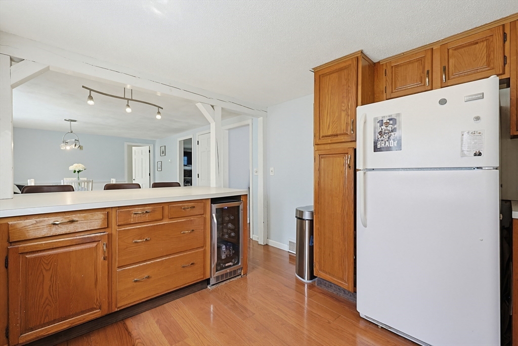 6 Hillside Road