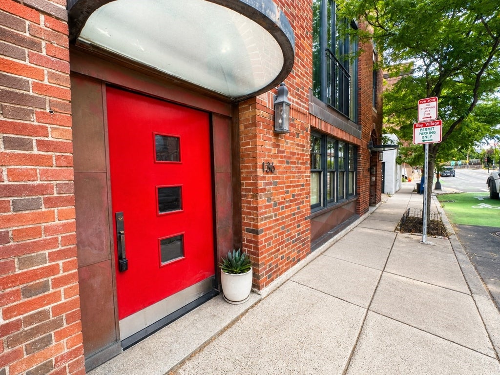 136 Arlington St #2, Boston, MA Photo #8