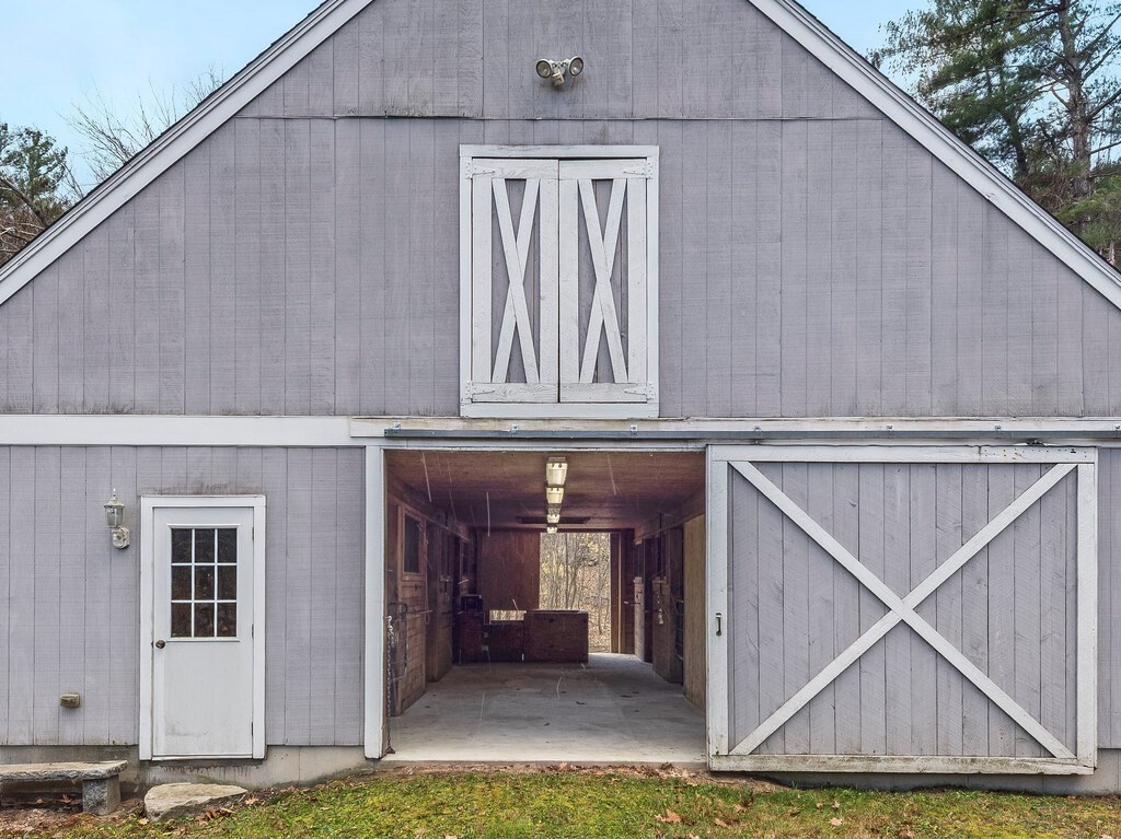 281 Brooks Station Road 1