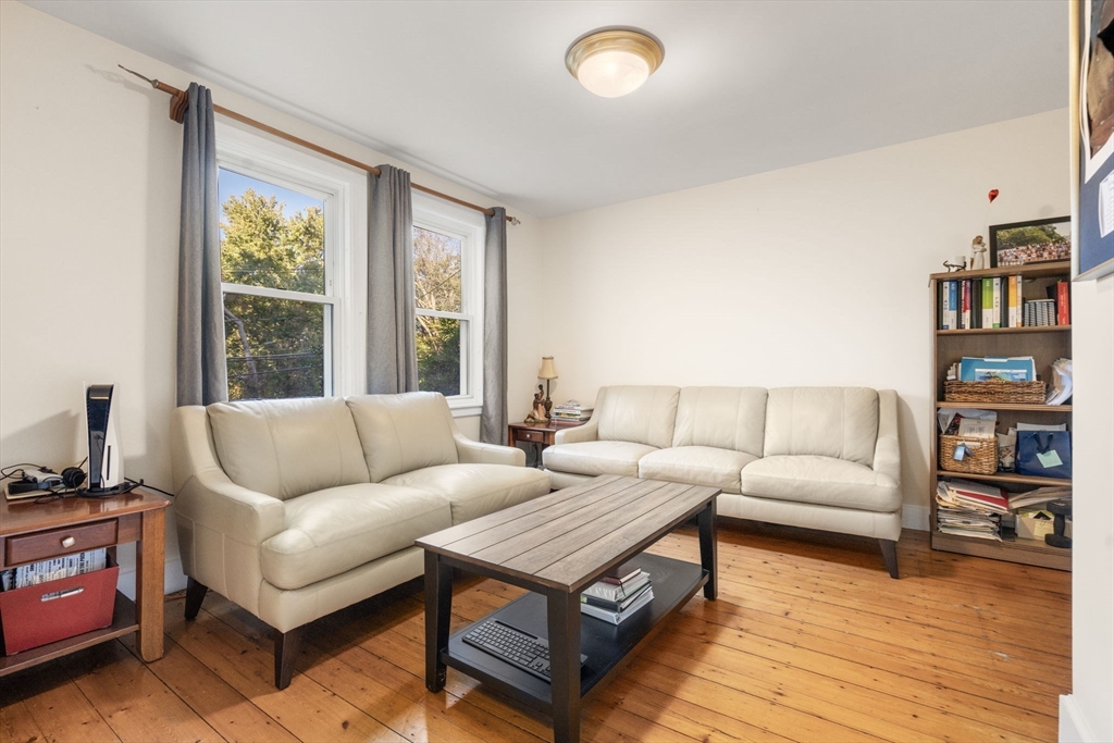 17 Lexington St 17
