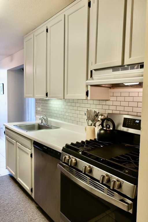 40 Shrewsbury Green Dr A