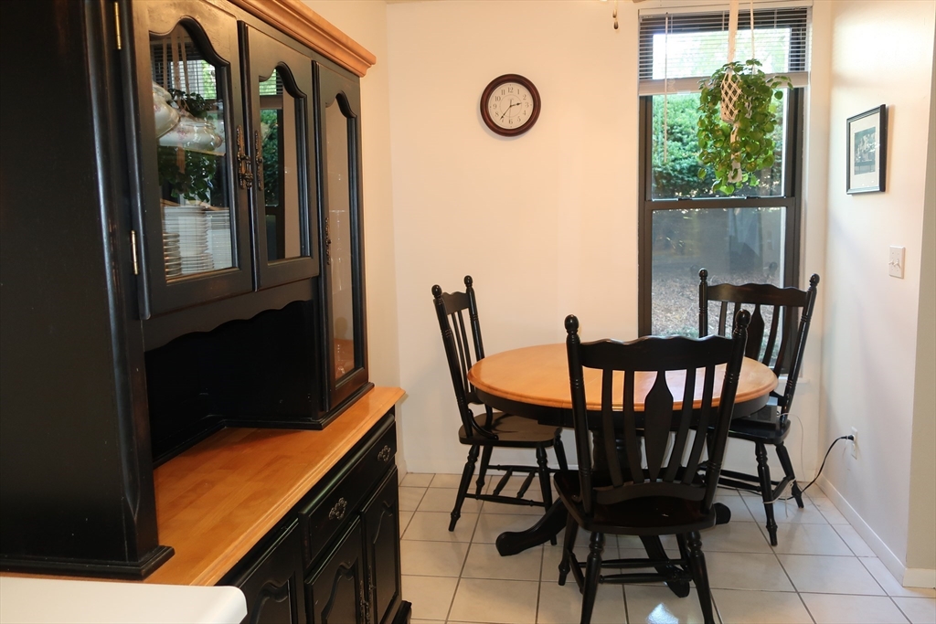 40 Shrewsbury Green Dr A