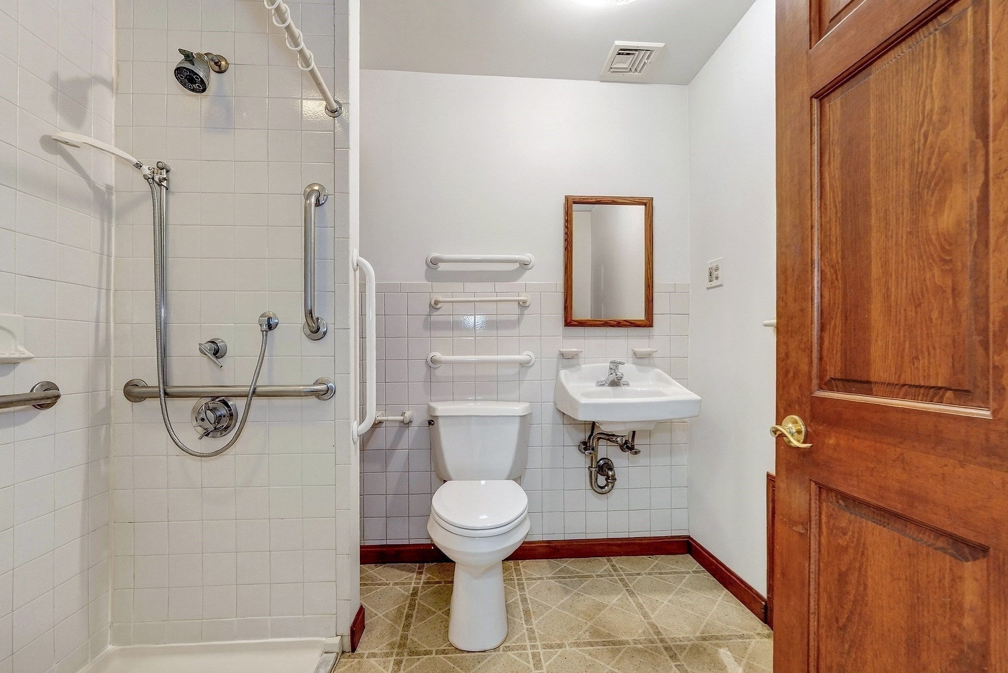 83 Beacon Street, Melrose, MA Photo #22