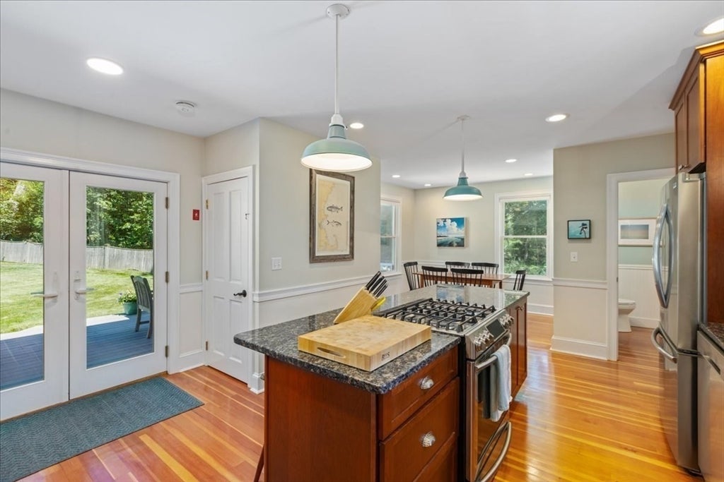 104 High St, Topsfield, MA, 104 High St, Topsfield, MA Photo #6