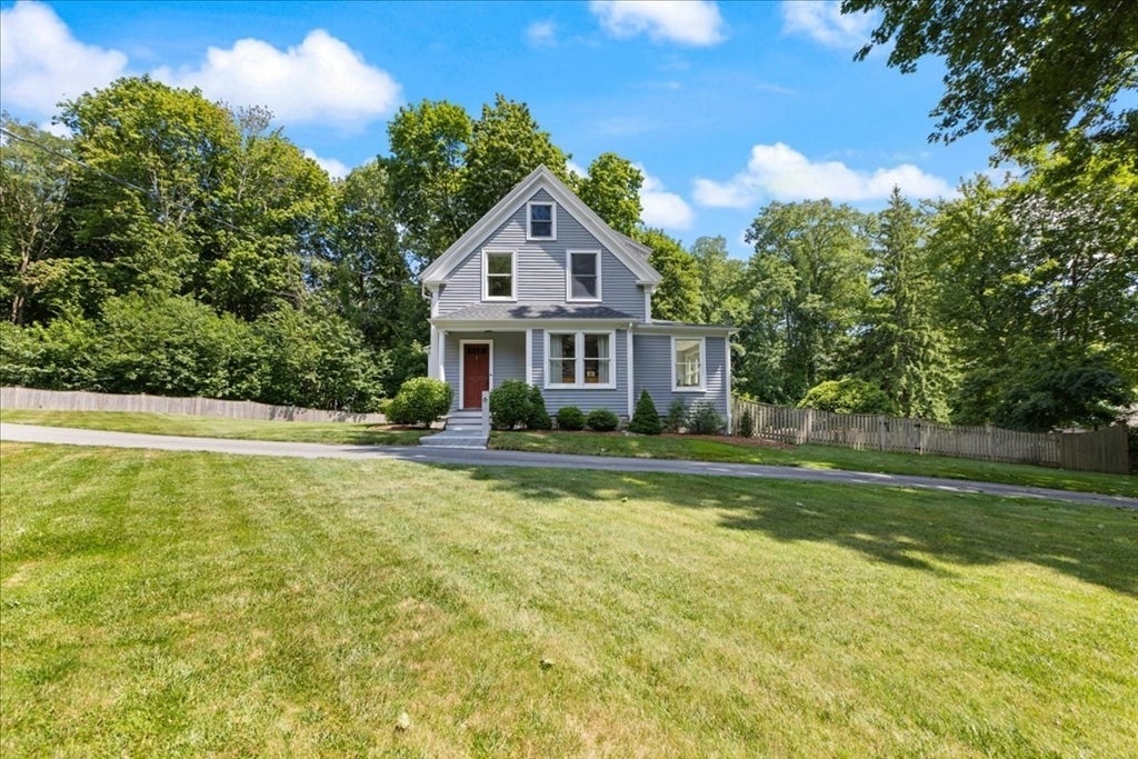 104 High St, Topsfield, MA, 104 High St, Topsfield, MA Photo #2