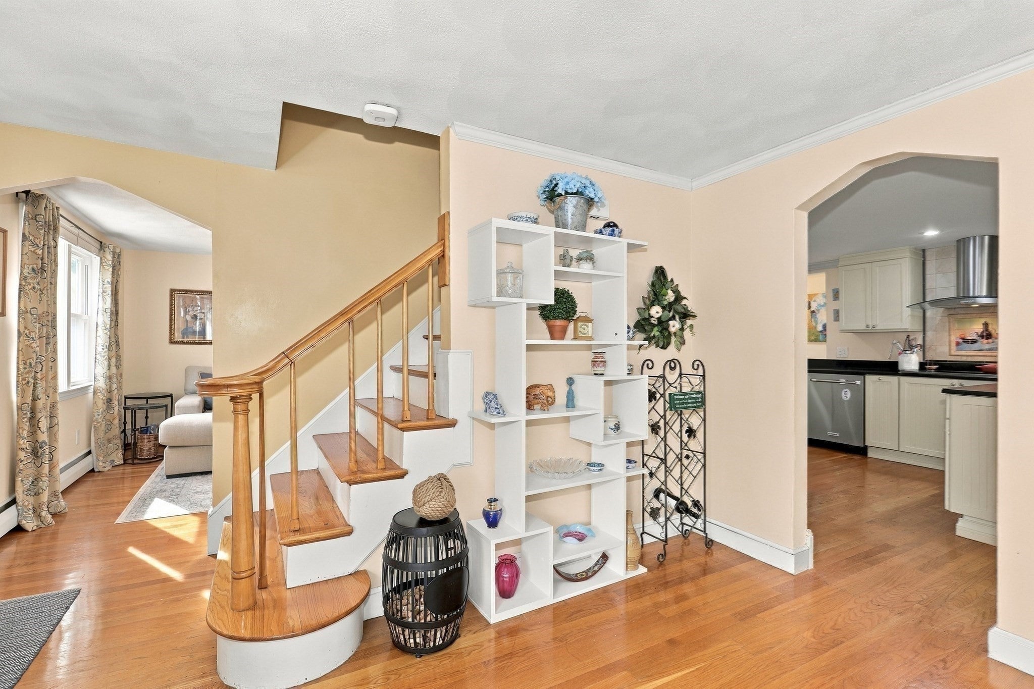 8 Walsh Ave, Stoneham, MA Photo #13