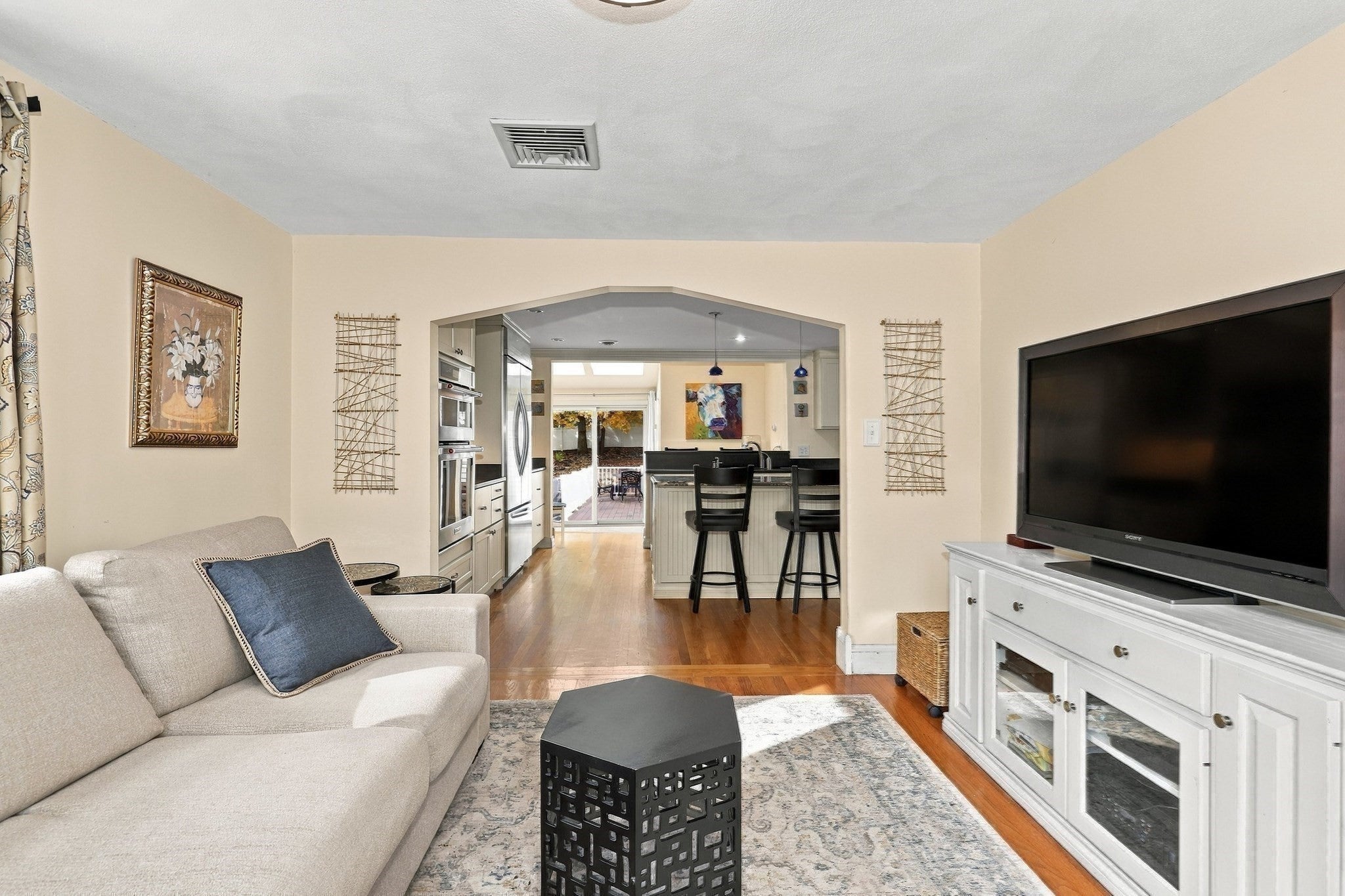 8 Walsh Ave, Stoneham, MA Photo #12